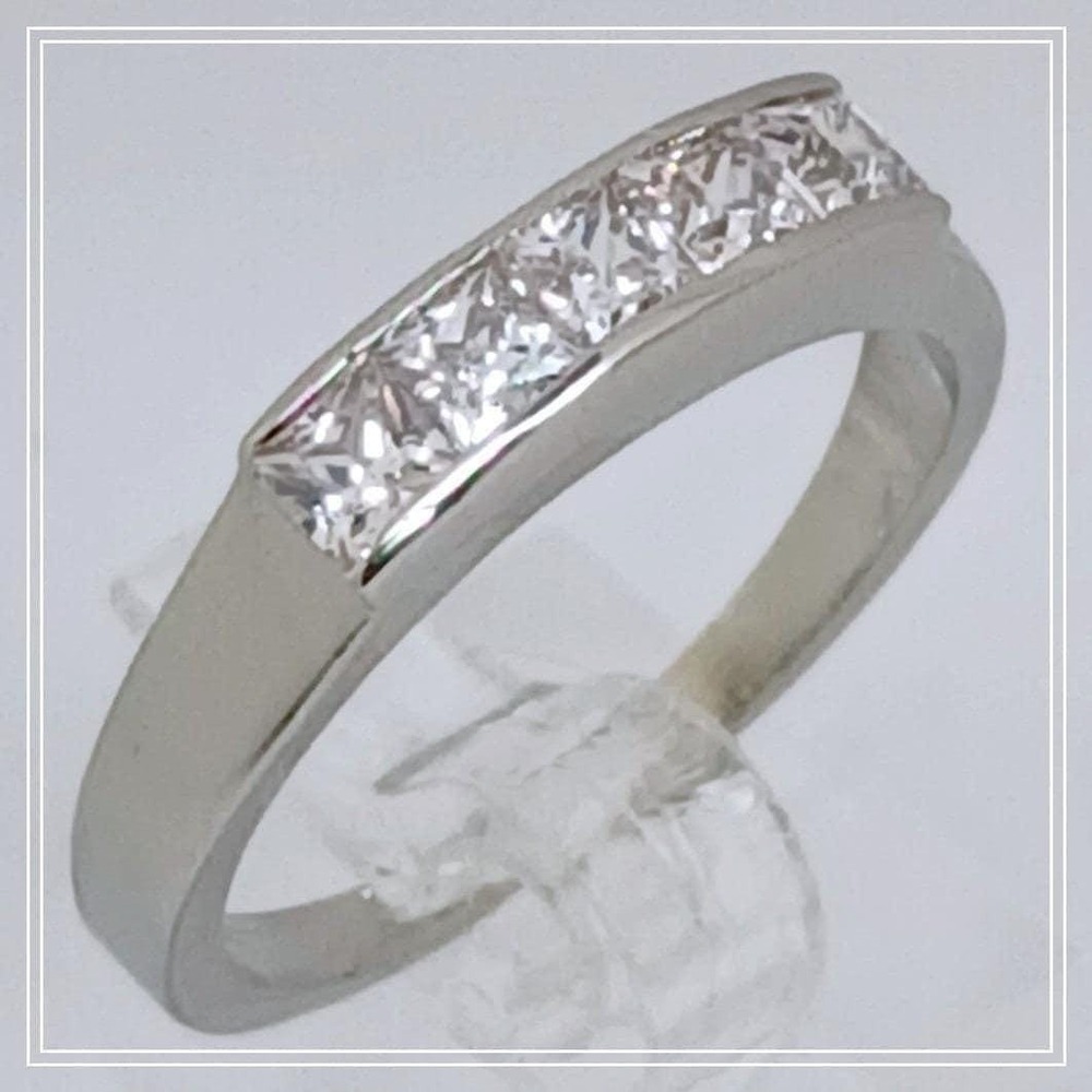 Silver Tone Princess Cut 5 Stone‎ Channel Set Cubic Zirconia Band Ring Size 10